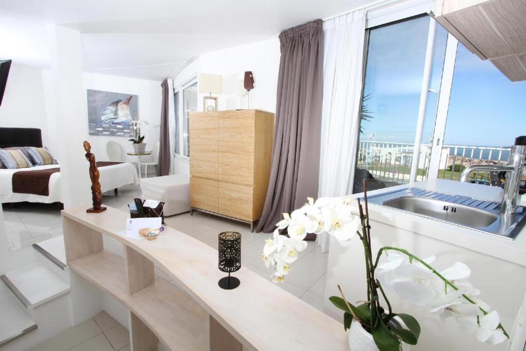 Bleu Mer Duplex & Suites Saint-Cyprien  Exteriör bild