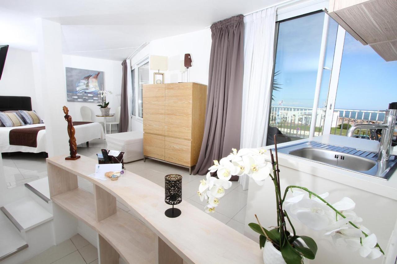 Bleu Mer Duplex & Suites Saint-Cyprien  Exteriör bild